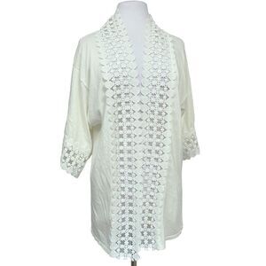 White Eyelet Cut-Out Open Front White Lightweight Cardi Red Wide Sleeve Sz L NEW